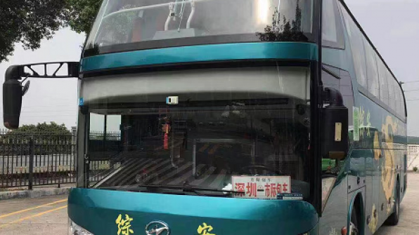 大巴车